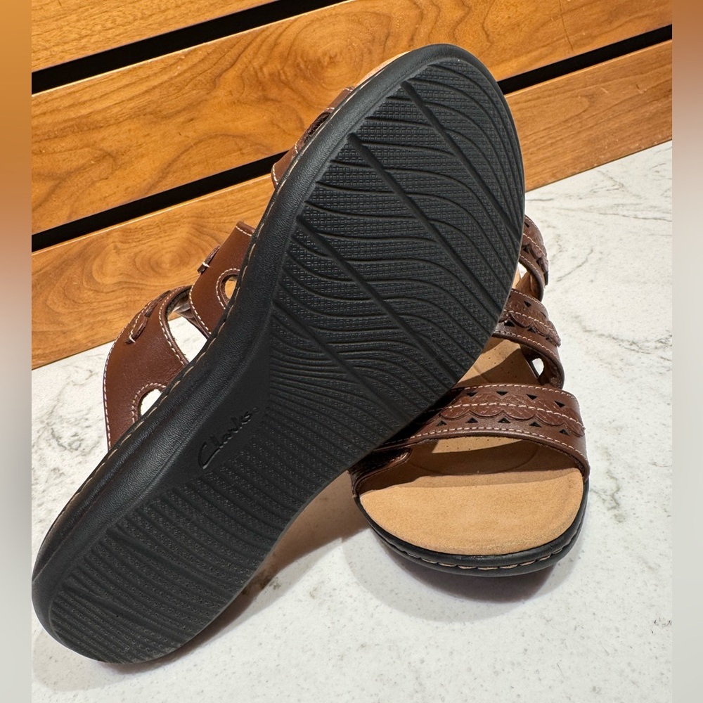Comfortable Brown Slip-On Clarks Sandals with Adjustable Straps - Picture 4 of 4